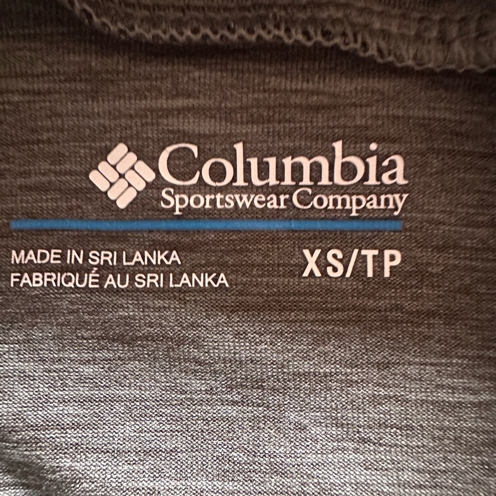 NWOT Columbia Pine Street Split Cowl
Neck/Split Back Athletic Pullover • XS - Picture 9 of 13